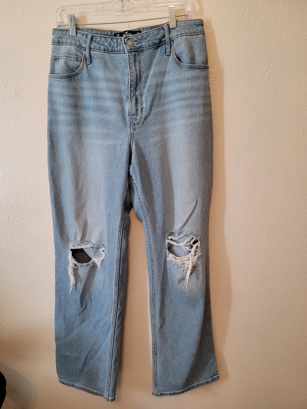 Hollister Ultra High-Rise Dad Jeans 13R W31 L31 Light Wash Distressed Ripped